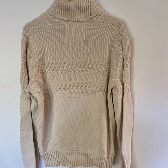 H&M Sweater - Picture 2 of 4